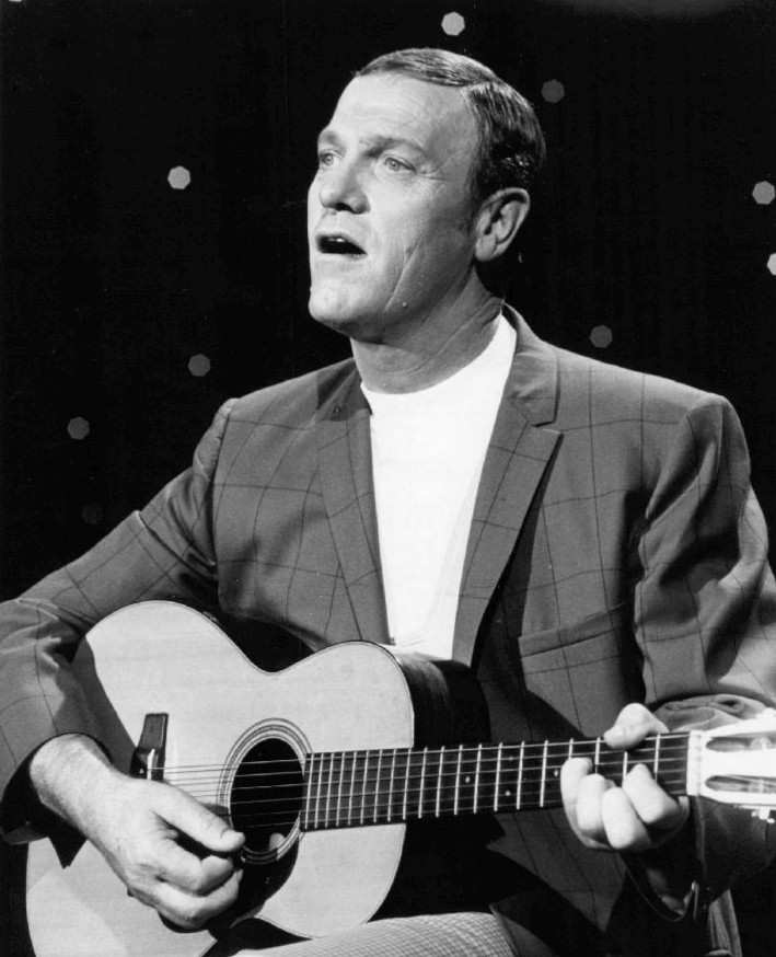 Hamilton Blues Lovers Eddy Arnold's 100 Birthday