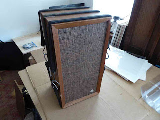 Pair Of Vintage Air-Suspension Speakers - Made In Japan Pair Of Vintage Air-Suspension Speakers - Made In Japan
