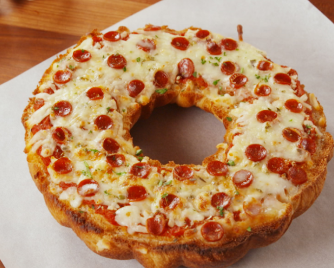 Giant Pizza Bagel