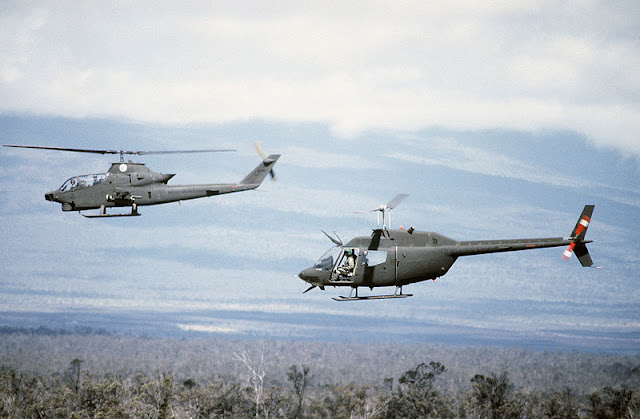 Foto Helikopter Bell AH-1 Cobra Foto Helikopter Bell AH-1 Cobra