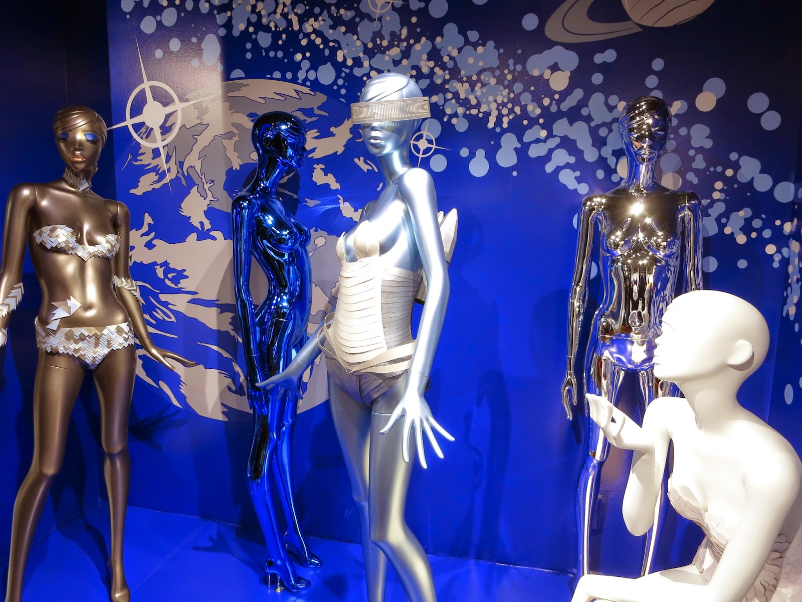 RetailStoreWindows.com: Genesis Mannequins, New York