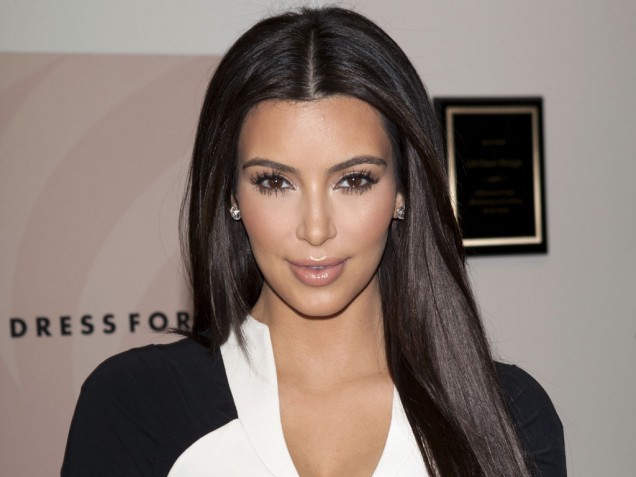 Η Kim Kardashian έγινε ξανθιά: Δείτε την!