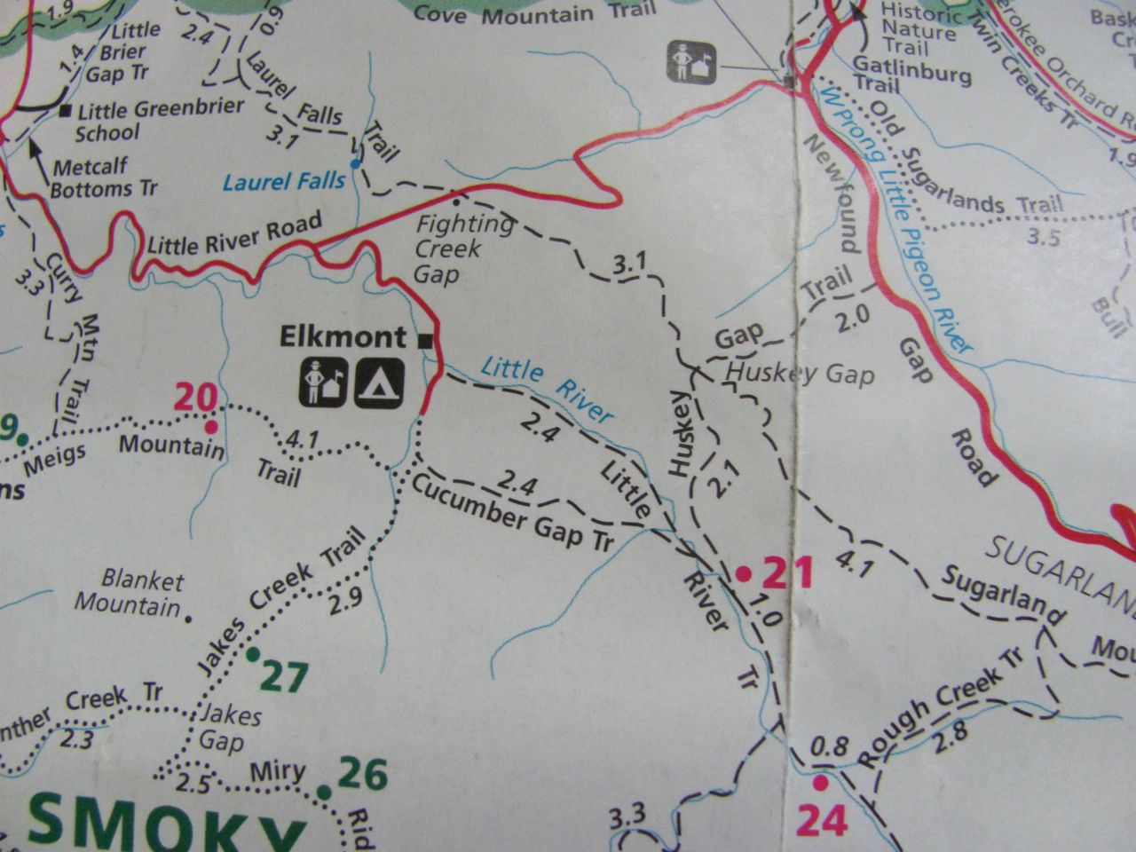 Blue Roads to Hiking Trails: Hiking in the Great Smoky Mountains Blue Roads to Hiking Trails: Hiking in the Great Smoky Mountains