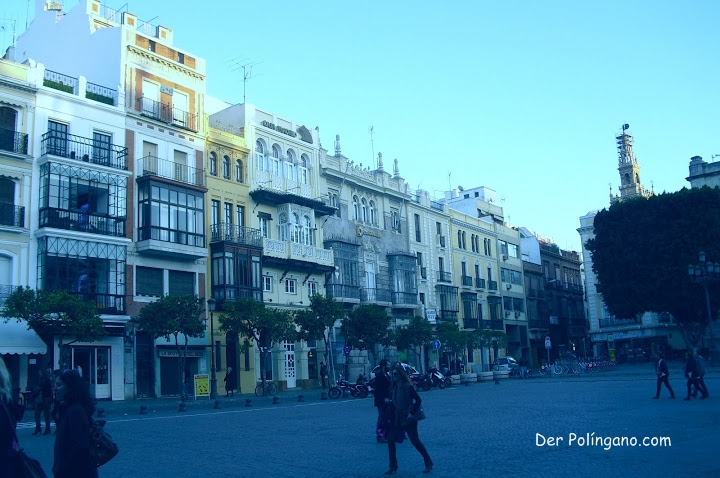 Der La Plaza de San Francisco en Sevilla