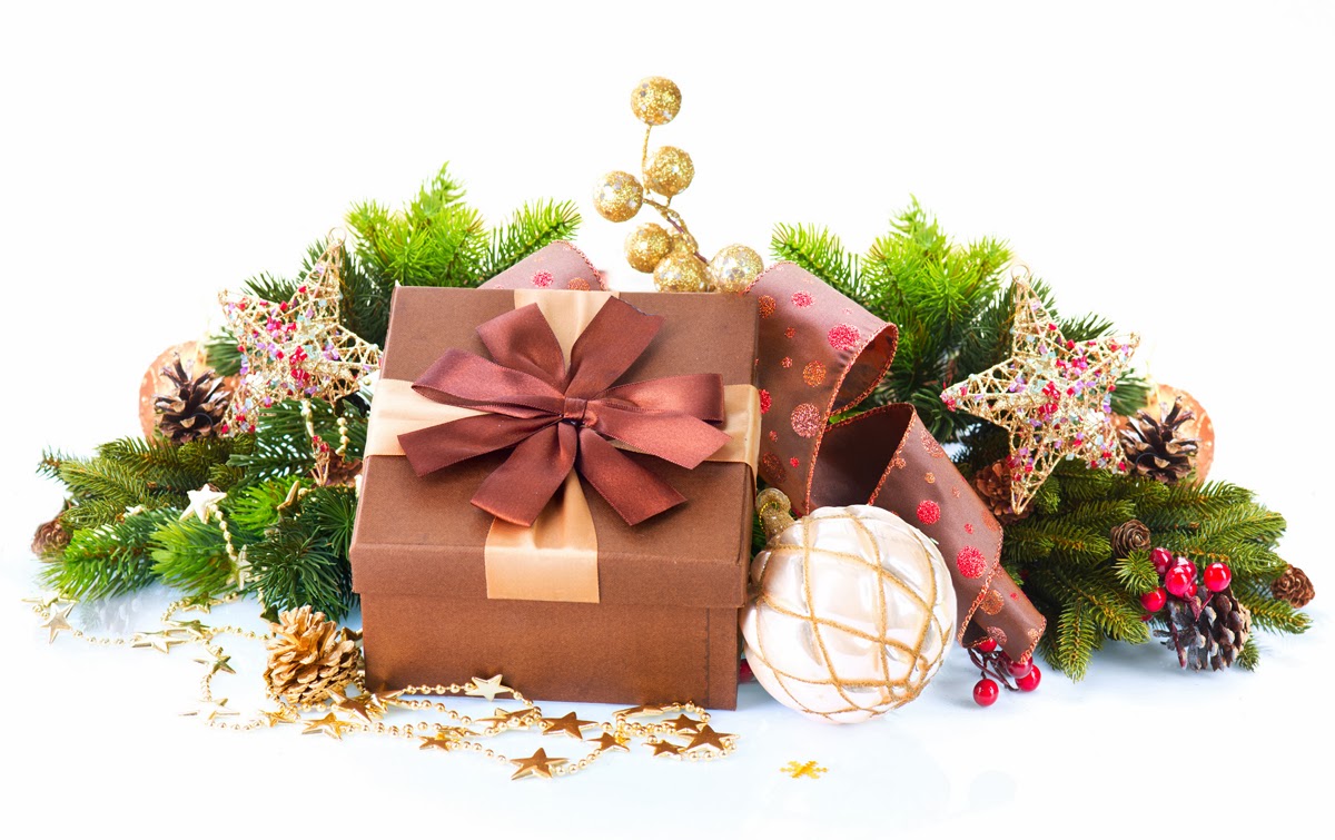 6 imágenes con regalos de Navidad y adornos navideños para hacer