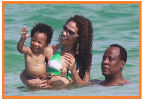 http://3.bp.blogspot.com/-JBIfHGgmaxQ/Tne69te_dvI/AAAAAAAAAqQ/lZwIySRzEOA/s1600/beach.jpg