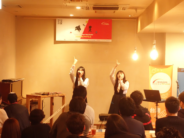 （圖說：2人組饒舌少女團體帶來開場表演。攝影：陳凱爾）