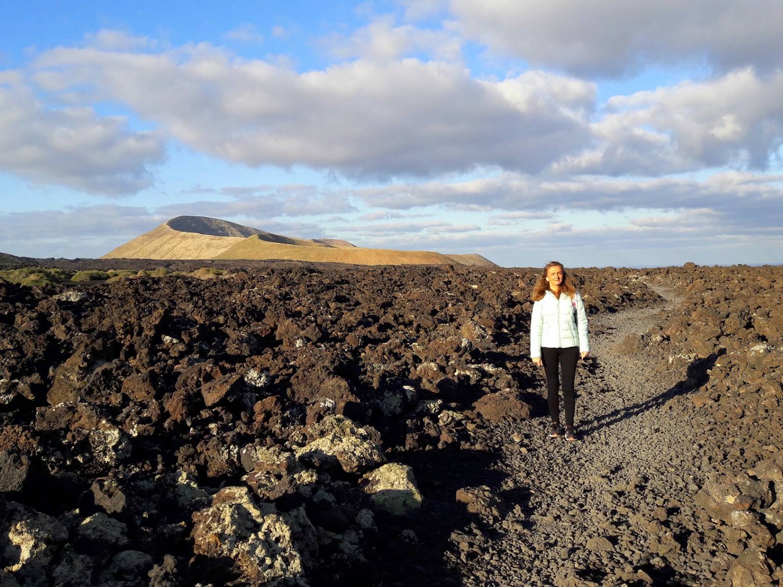 En Busca del Hada Azul Ruta Volcán de la Caldera Blanca En Busca del Hada Azul Ruta Volcán de la Caldera Blanca