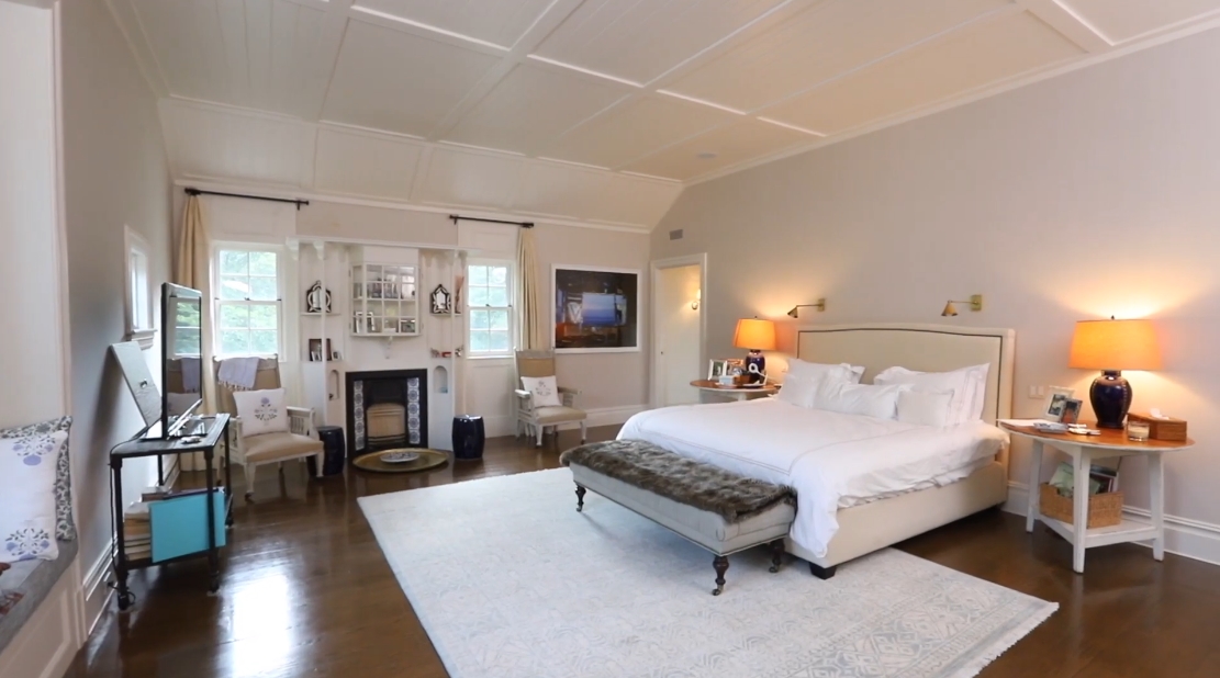 Tour 50 Middle Ln, East Hampton, NY vs. 29 Interior Design Photos
