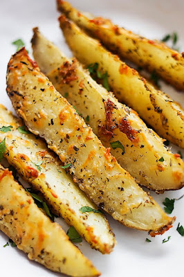 slow cooker Parmesan potato wedges