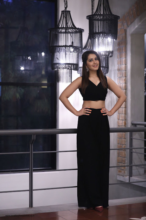 Raashi Khanna at the launch of Dr Copper Water Bottles