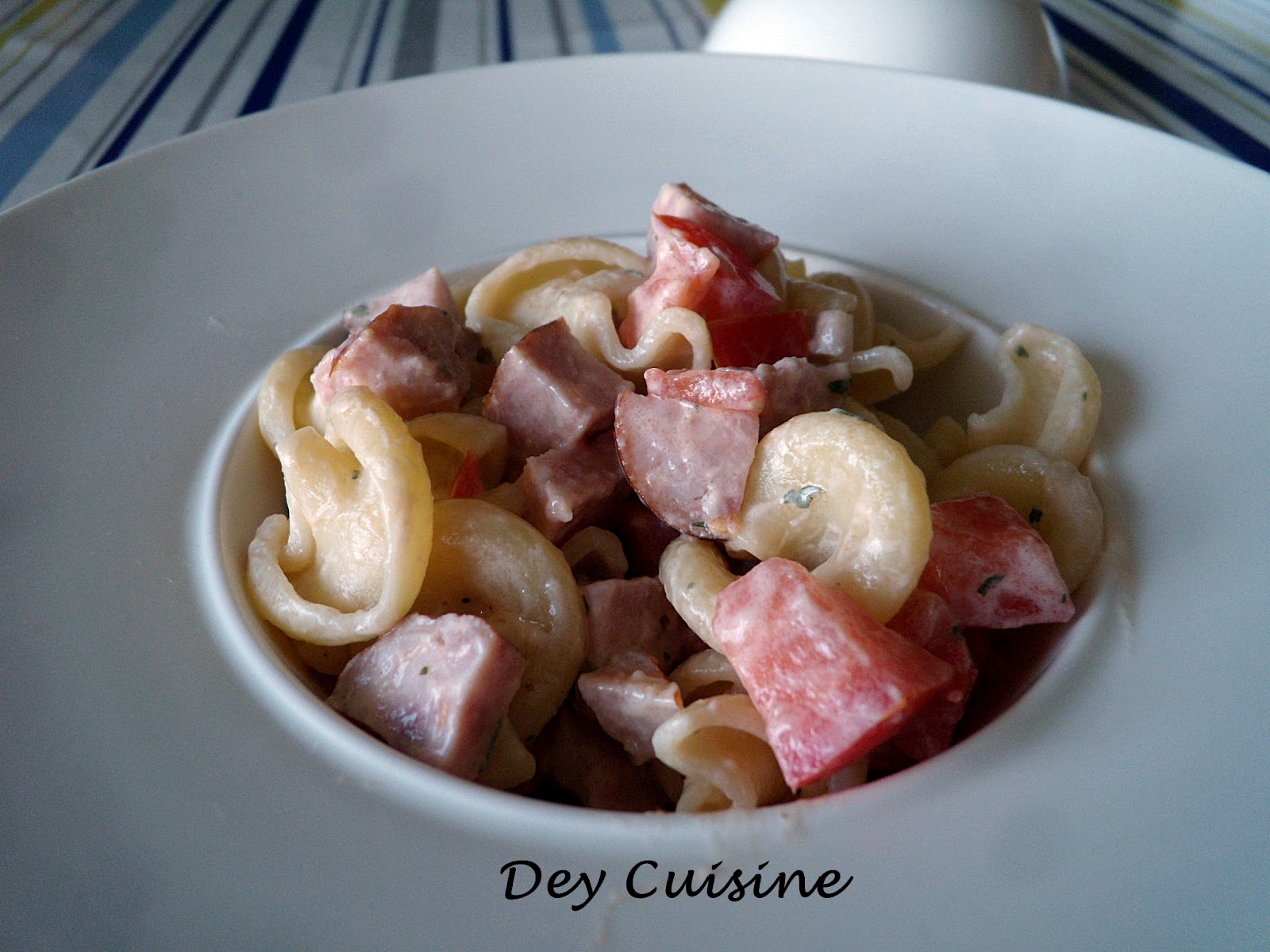 Dey cuisine Salade de pâtes & saucisse fumée
