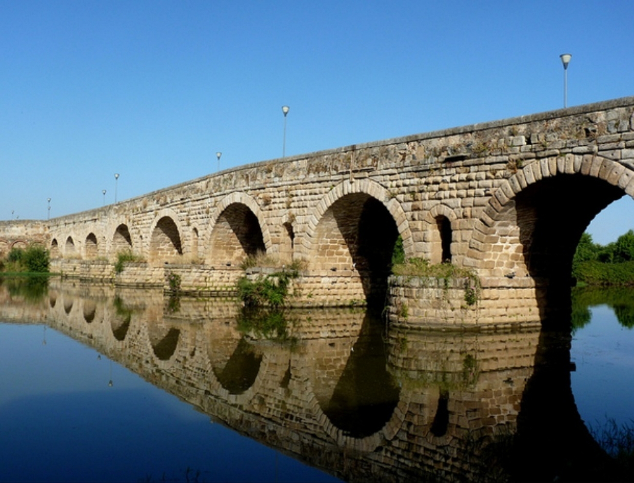 Most v. Римский мост в Мериде. Каменный мост виадук древний Рим. Римский мост в Мериде Испания. Римский мост Alcantara в Испании.