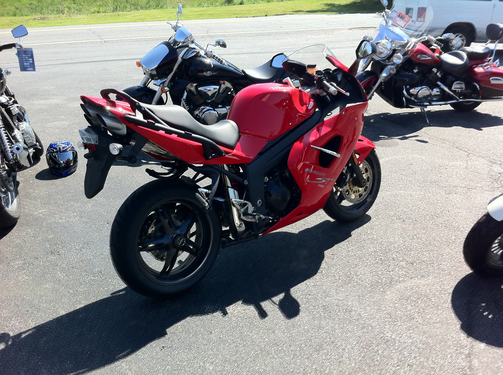 2009 triumph sprint st