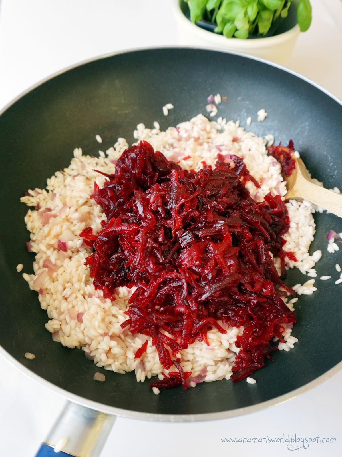 My space, my world. Ana Mari's world. Buraczkowe risotto z dodatkiem