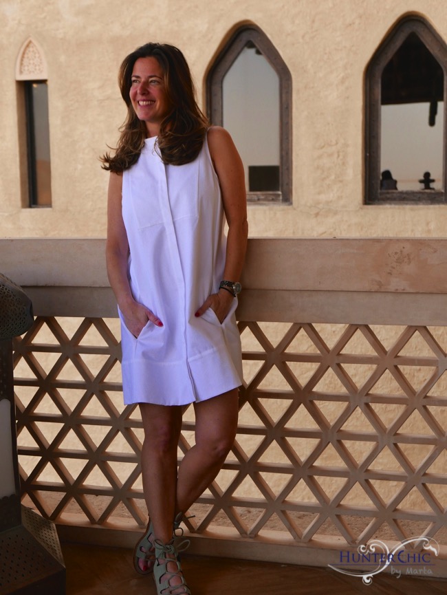 marta halcon de villavicencio-hunterchic by marta-vestido piqué- como llevar un vestido blanco-influencer