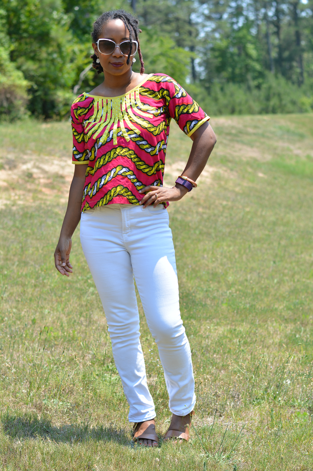 Thrift Store Outfits // J. Brand White Jeans | Thriftanista in the City