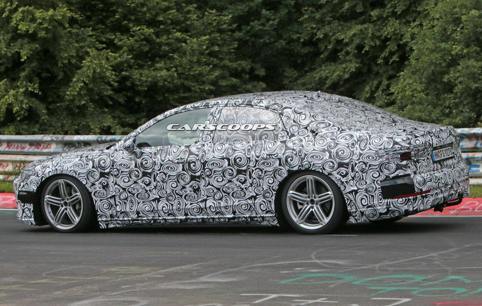 2018-Audi-A8-7.jpg