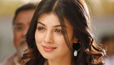 Ayesha Takia lip surgery latest photo