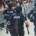 Polícia evacua 150 fãs durante as gravações do "Music Bank" após denúncia de bomba direcionada ao Apink