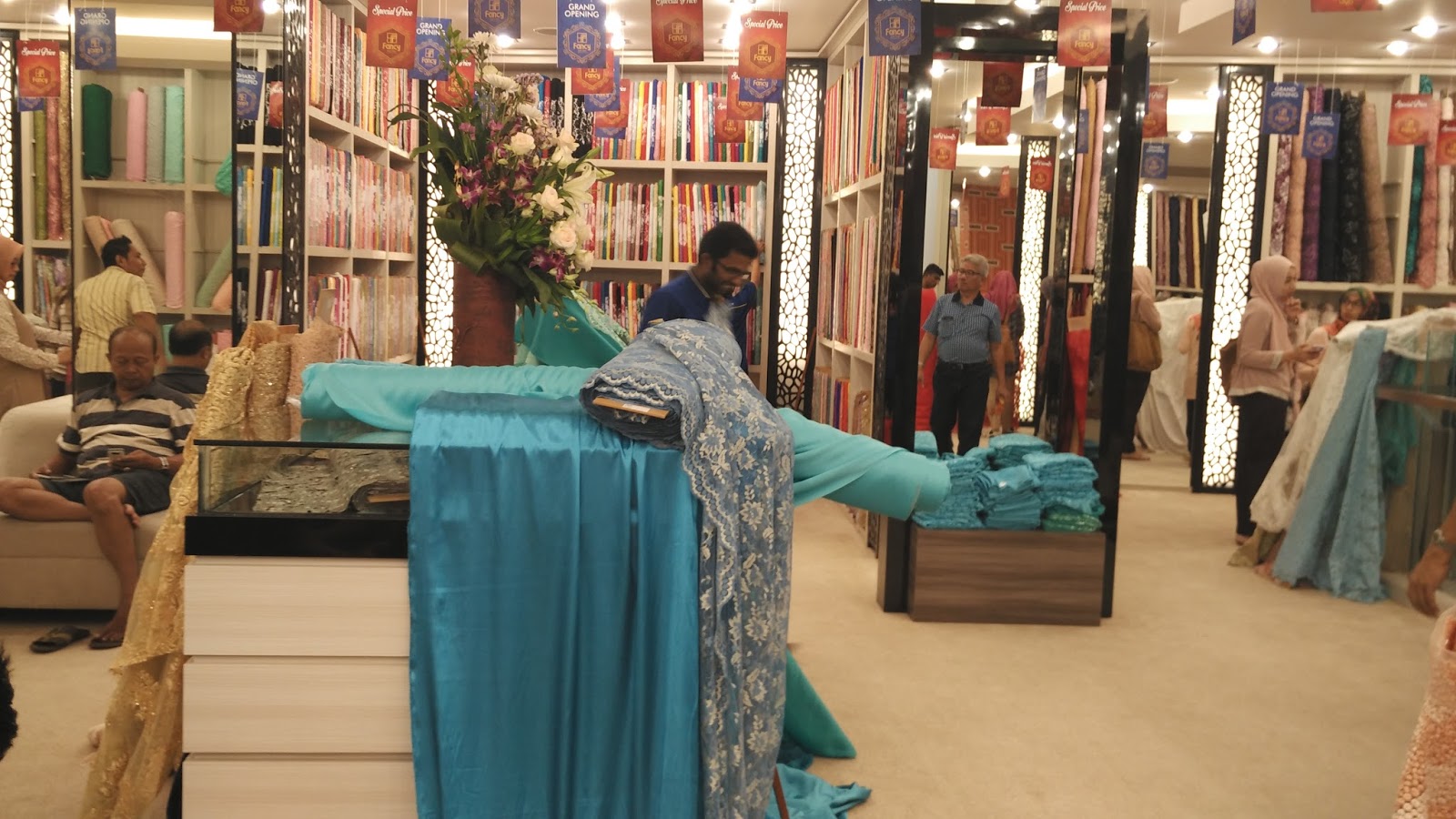 aku.dia.mereka Belanja kain seragam Fancy Mayestik