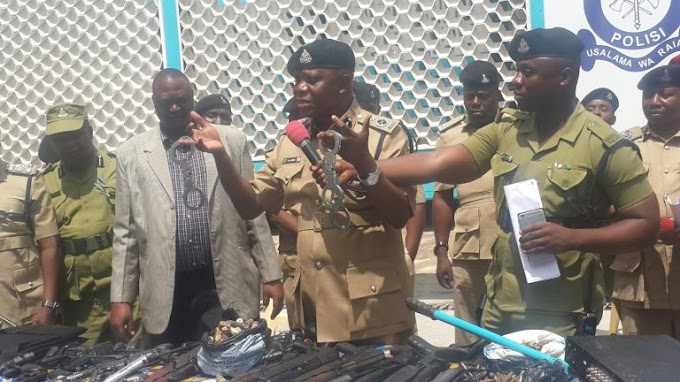 Polisi Washuhudia Majambazi Yakitwangana Risasi, Zakamatwa Shehena za Silaha na Vifaa vya Uhalifu