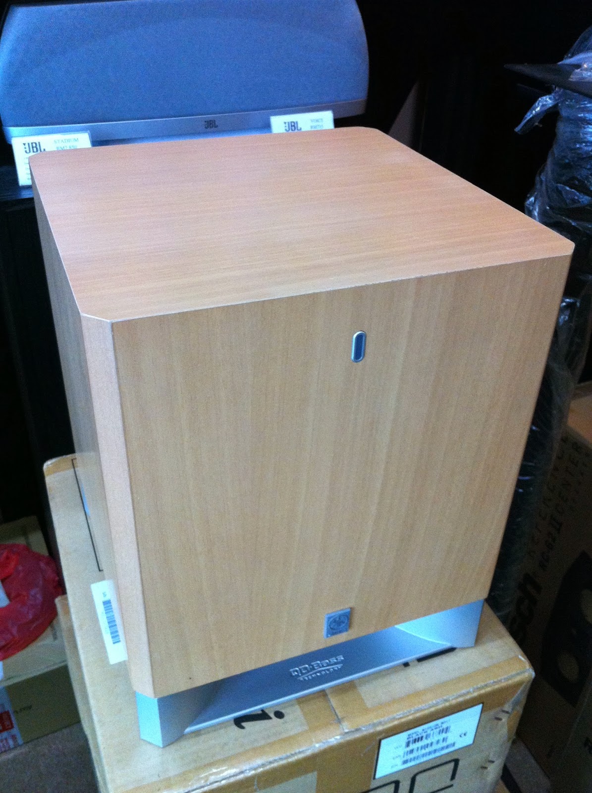 Maxx Audio Visual Yamaha YSTSW225 subwoofer (used)