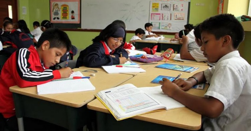 MINEDU asigna más de 100 mil vacantes en colegios públicos - www.minedu.gob.pe MINEDU asigna más de 100 mil vacantes en colegios públicos - www.minedu.gob.pe