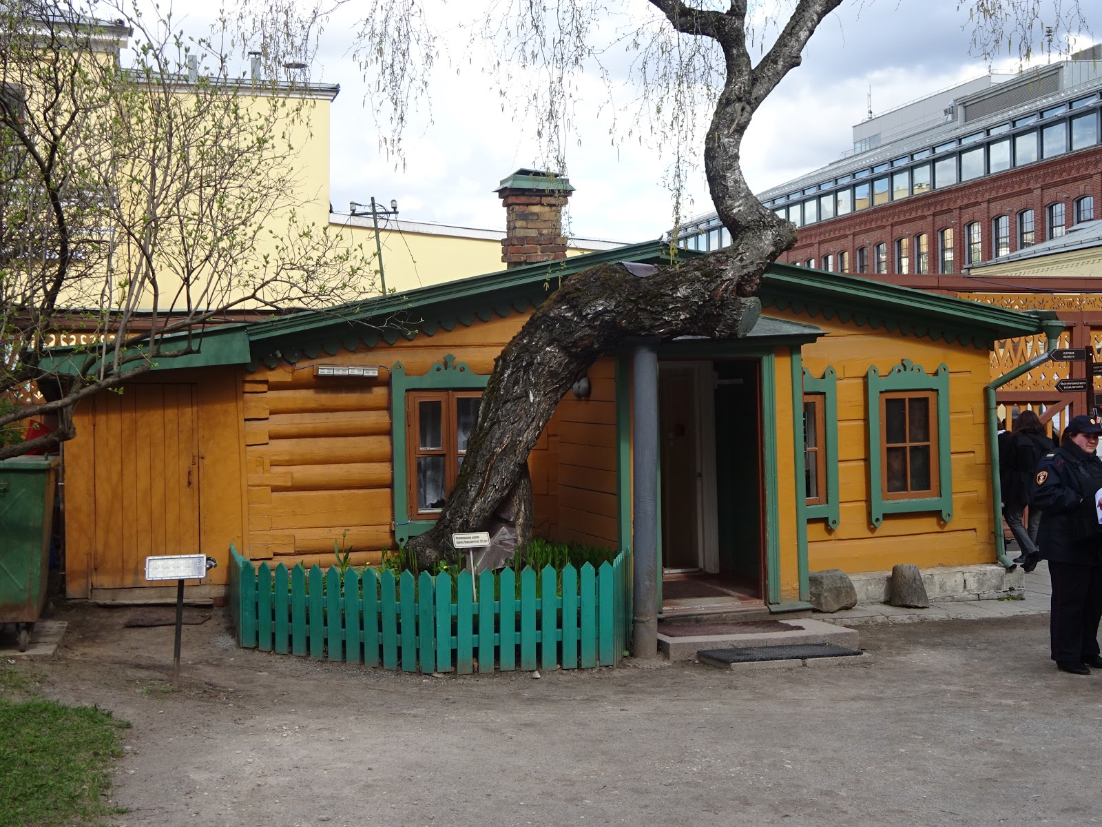 Fred ailleurs Moscou La maison de Tolstoï, Saint Nicolas des Tisserands