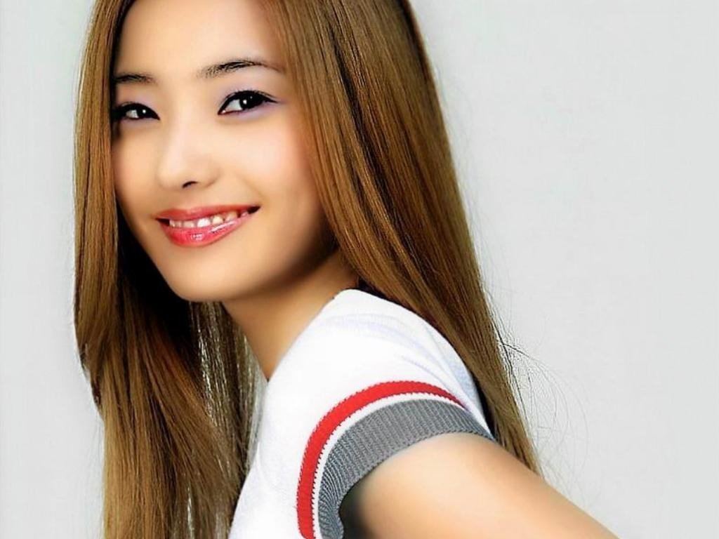 Allwalls: Han Chae Young