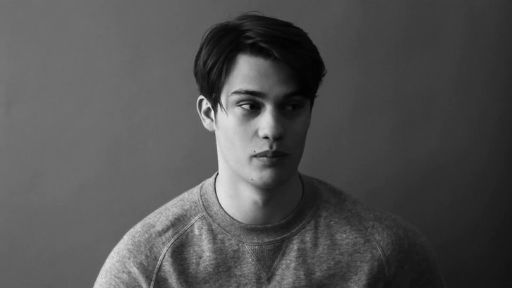 Chambers - Sivan Alyra Rose, Nicholas Galitzine, Kyanna Simone Simpson, Sarah Mezzanotte & More Join Netflix Series