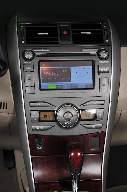 Toyota convoca Corolla 2013 e 2014 para recall - airbag