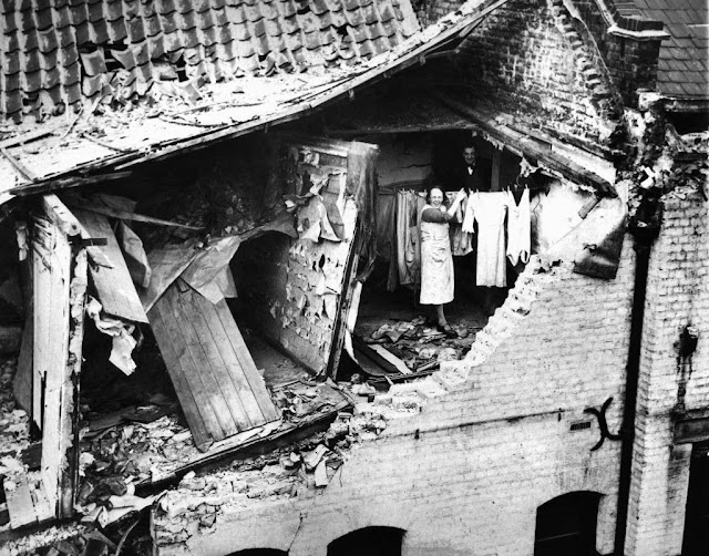 London Blitz damage 28  May 1941 worldwartwo.filminspector.com