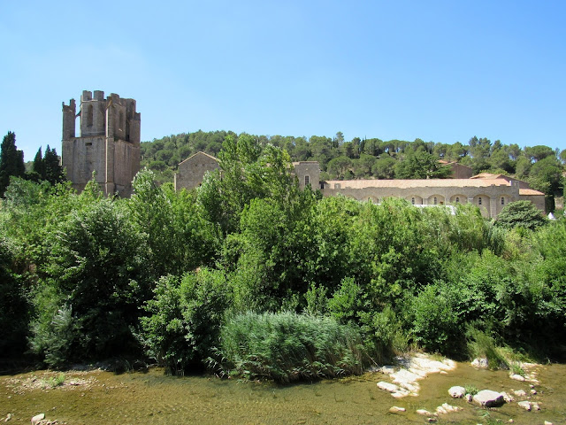 Abadía de Lagrasse. Ruta por el País de los Cátaros. Francia