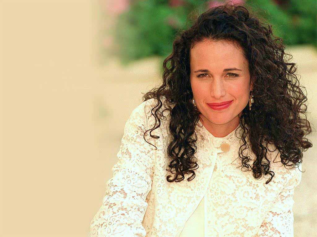 HQ Wallpapers: Andie MacDowell Wallpapers