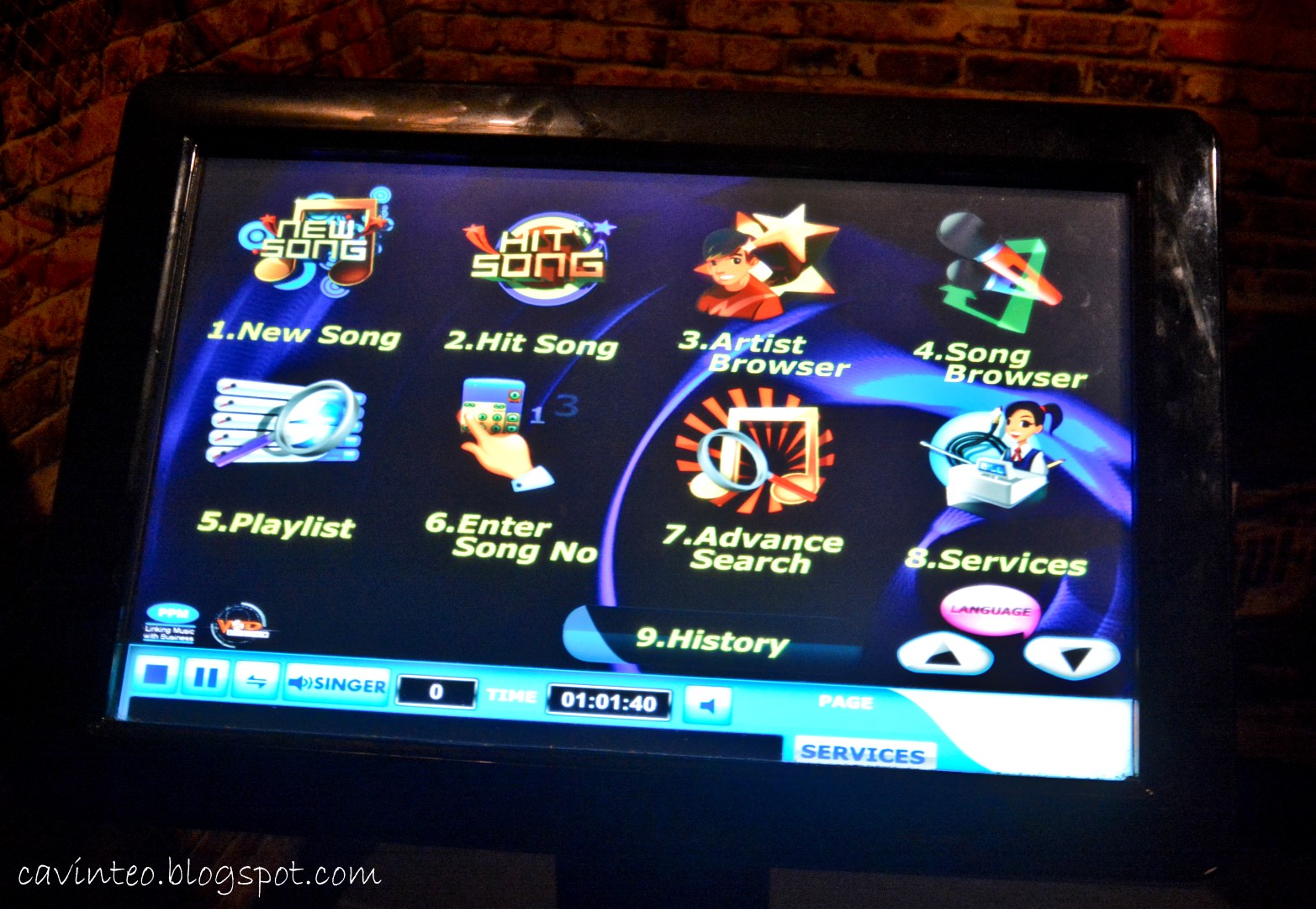 Entree Kibbles I am a Singer Family Karaoke (我是歌手) KSL City Shopping