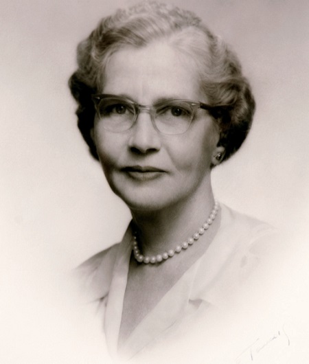 RENACER CULTIRAL LA VEGA / U SOLIS Helen Taussig (18981986)