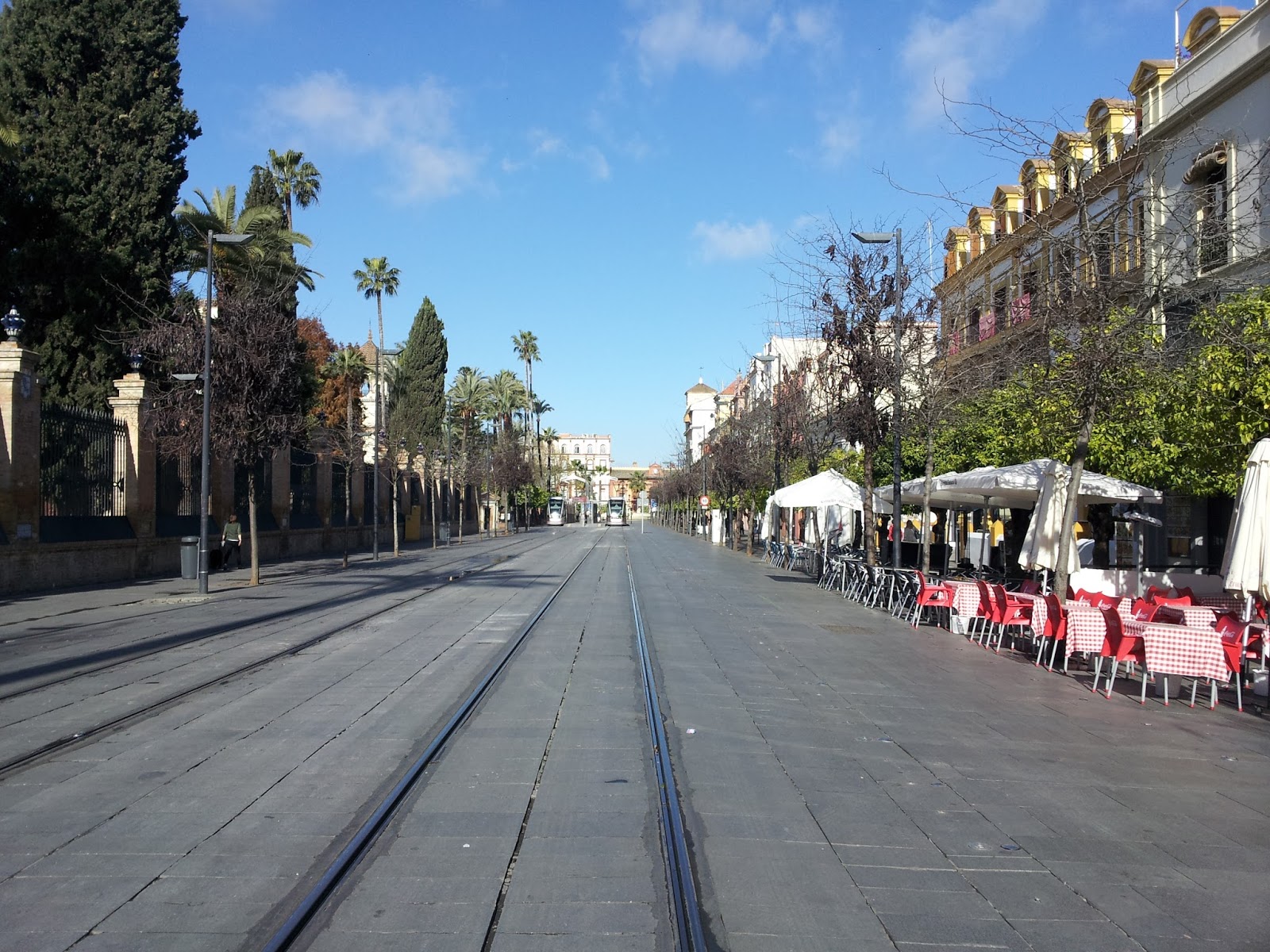 Sala XYZ Tomando medidas peatonalización de la calle San Fernando.