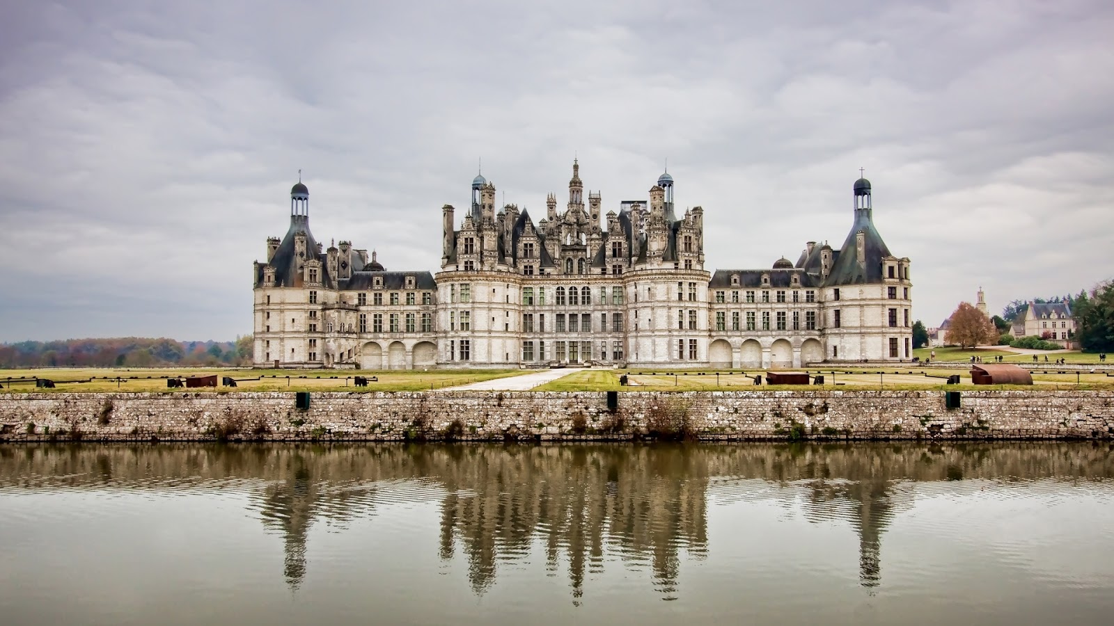 © Beautiful Places on Earth Castle of Chambord