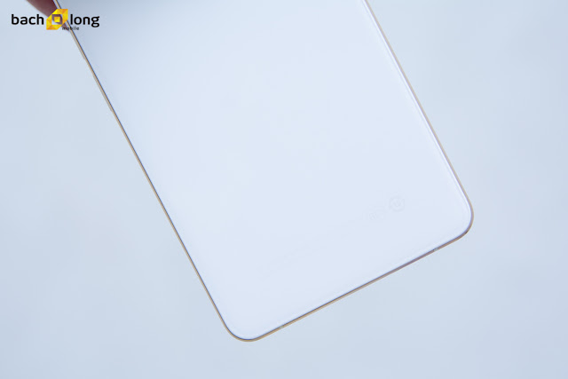 Trên tay OnePlus X giá rẻ tại Bạch Long Mobile 9 Trên tay OnePlus X giá rẻ tại Bạch Long Mobile