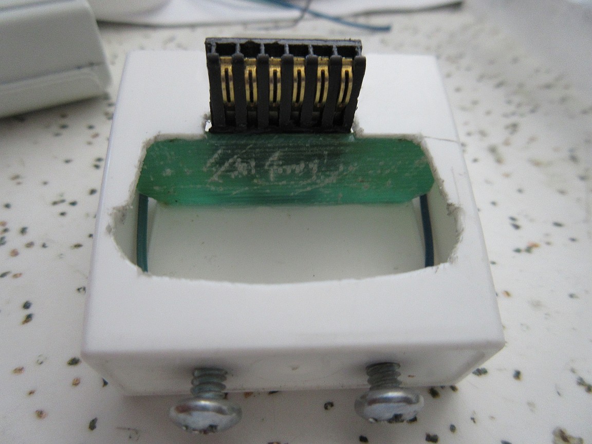 Hardware by design Impromptu Xbox 360 Controller Battery Charger hack