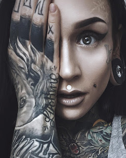 Monami Frost