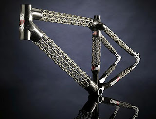 carbon vs titanium frame