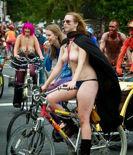 BikeSmut: World Naked Bike Ride, Las Vegas, Baby!