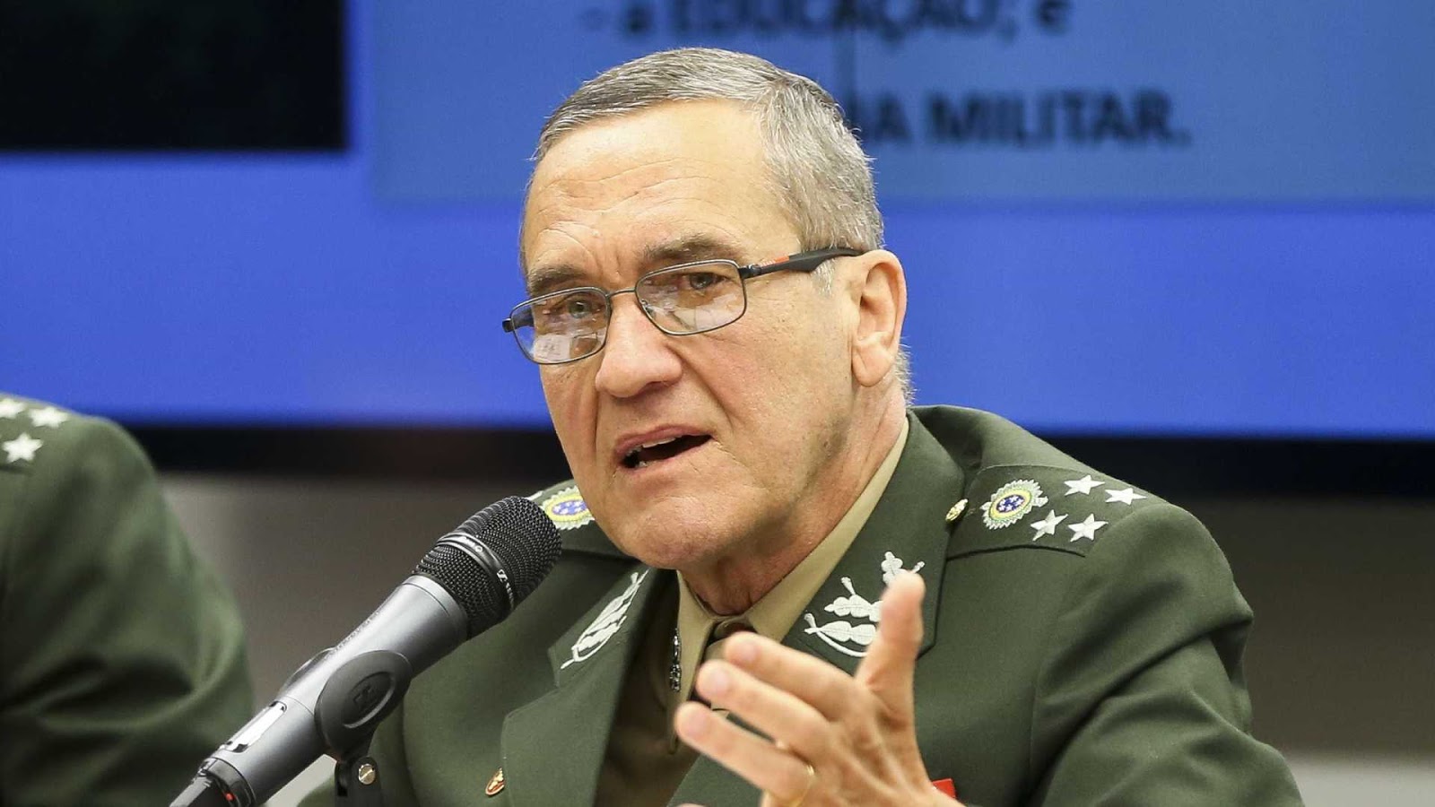 'Muito preocupado', diz comandante do Exército sobre resultado da intervenção