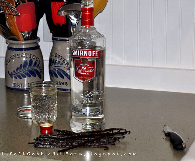 Homemade Vanilla Extract Life At Cobble Hill Farm