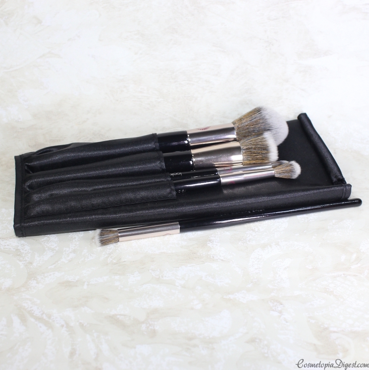 Look Good Feel Better face and eye makeup brushes support women and teens with cancer. 