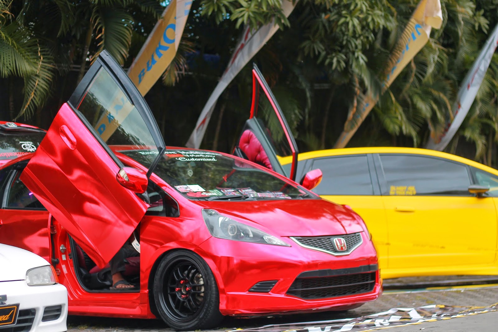 Sticker Chrome Pertama Di Makassar Exclusive Modification Car