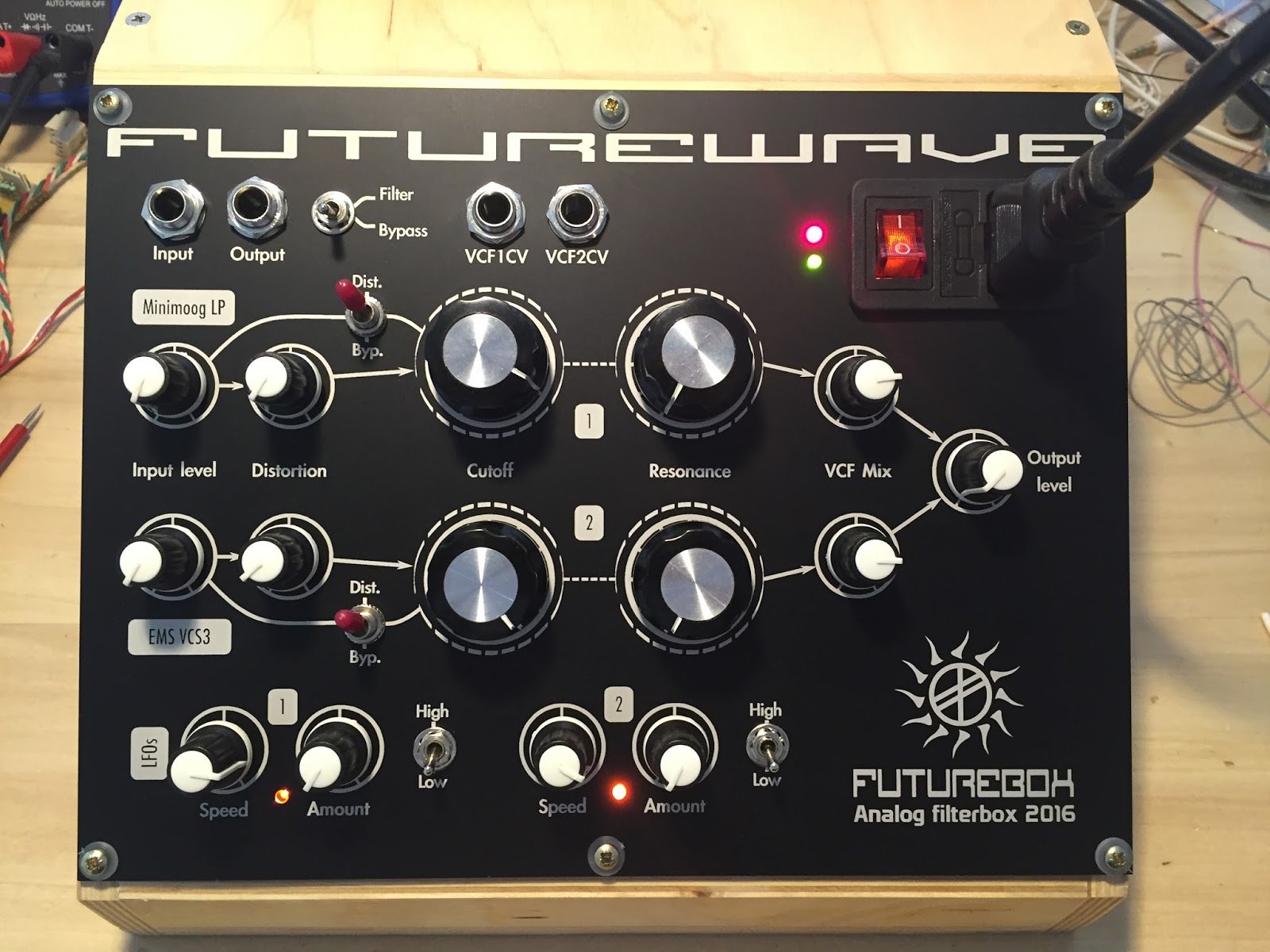vinnui's DIY analog synthesizer FutureBox DIY analog filterbox