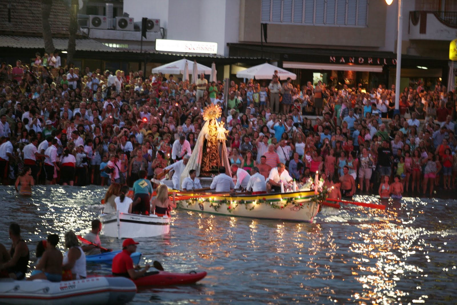 Вознесеньие в Испании изображение с сайта www.HeiHei.ru